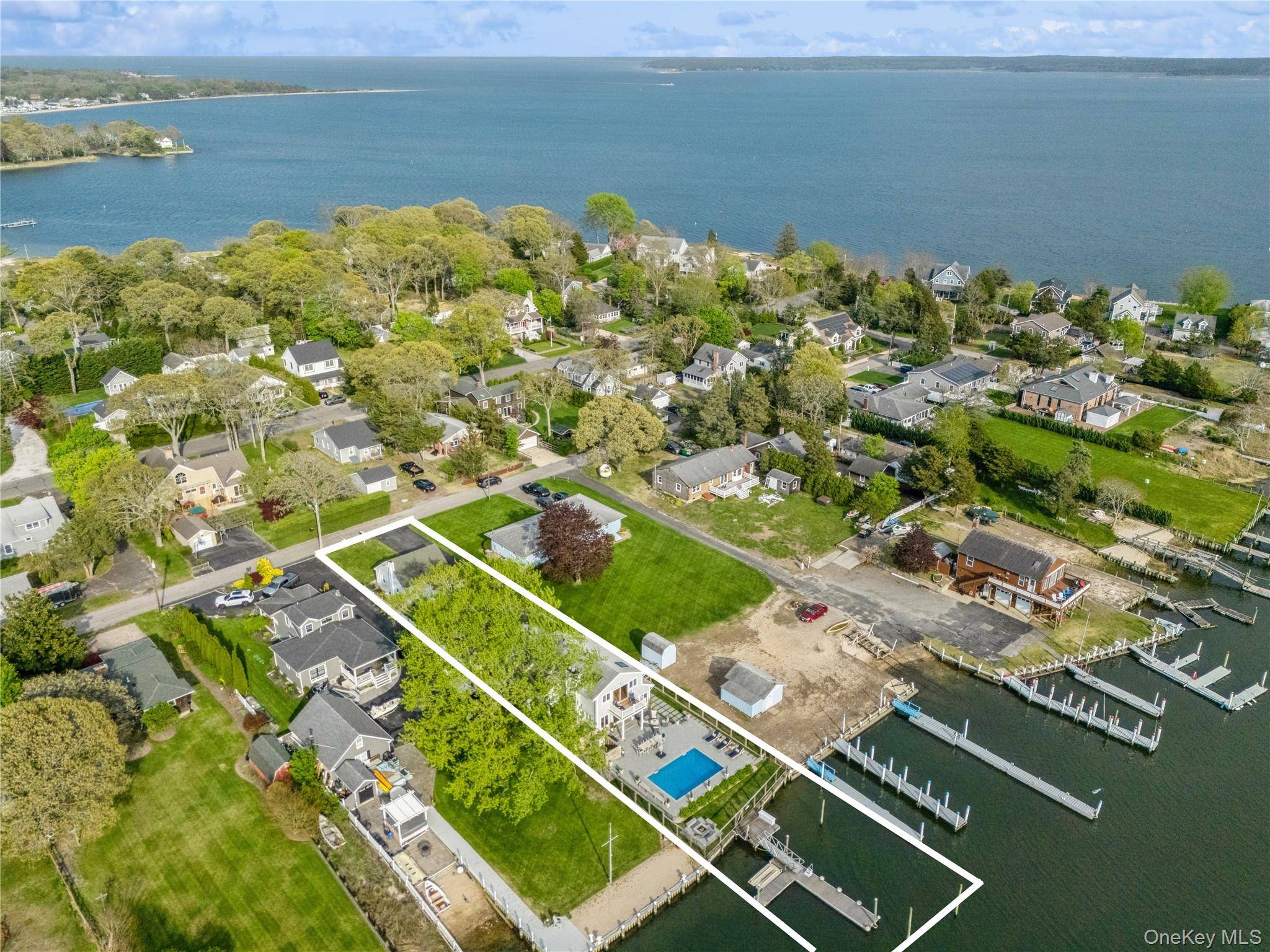 Welcome to 81 and 83 Beach Rd in the Hamlet of Aquebogue.