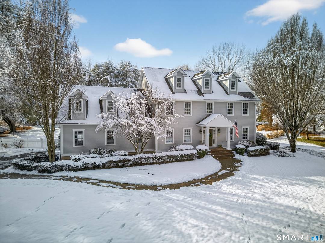 Set on 5. 53 private acres, this impressive 3, 678 sq ft Colonial built in 2001 offers a refined blend of classic architecture, modern updates, and resort style outdoor living.