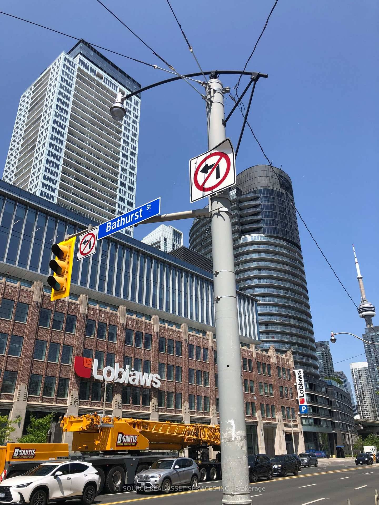 One of the most luxurious buildings at Toronto's waterfront with direct access to Loblaws Supermarket, Shoppers Drug Mart, LCBO, high quality retail.