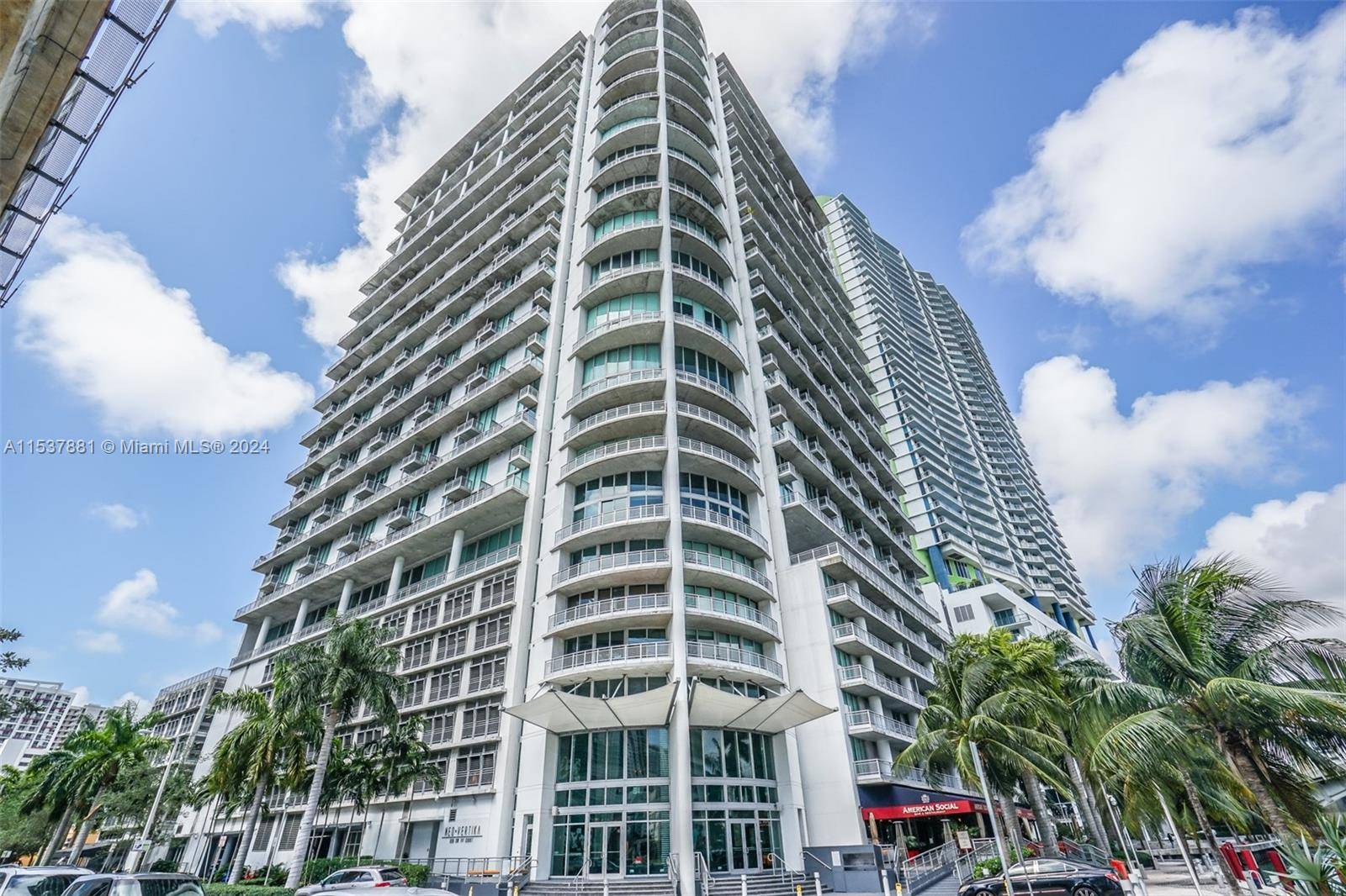 ATTENTION INVESTORS ! This 1 bdrm 1.