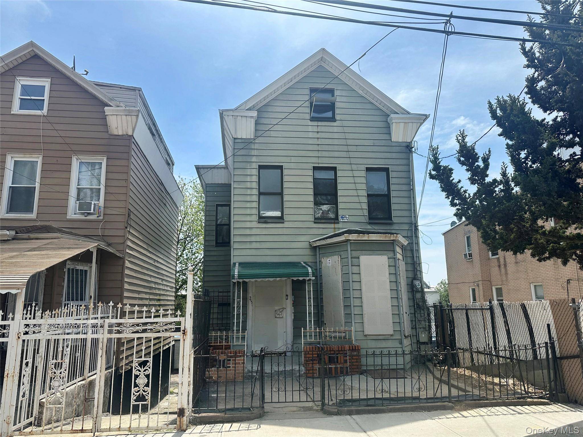 Spacious detached home located in the heart of East New York, complete with a shared driveway for added convenience.