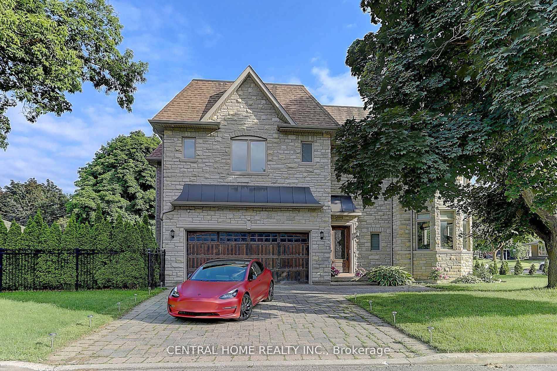 WOW ! 75 foot lot in the heart of Bayview Village featuring a unique 2 level library !