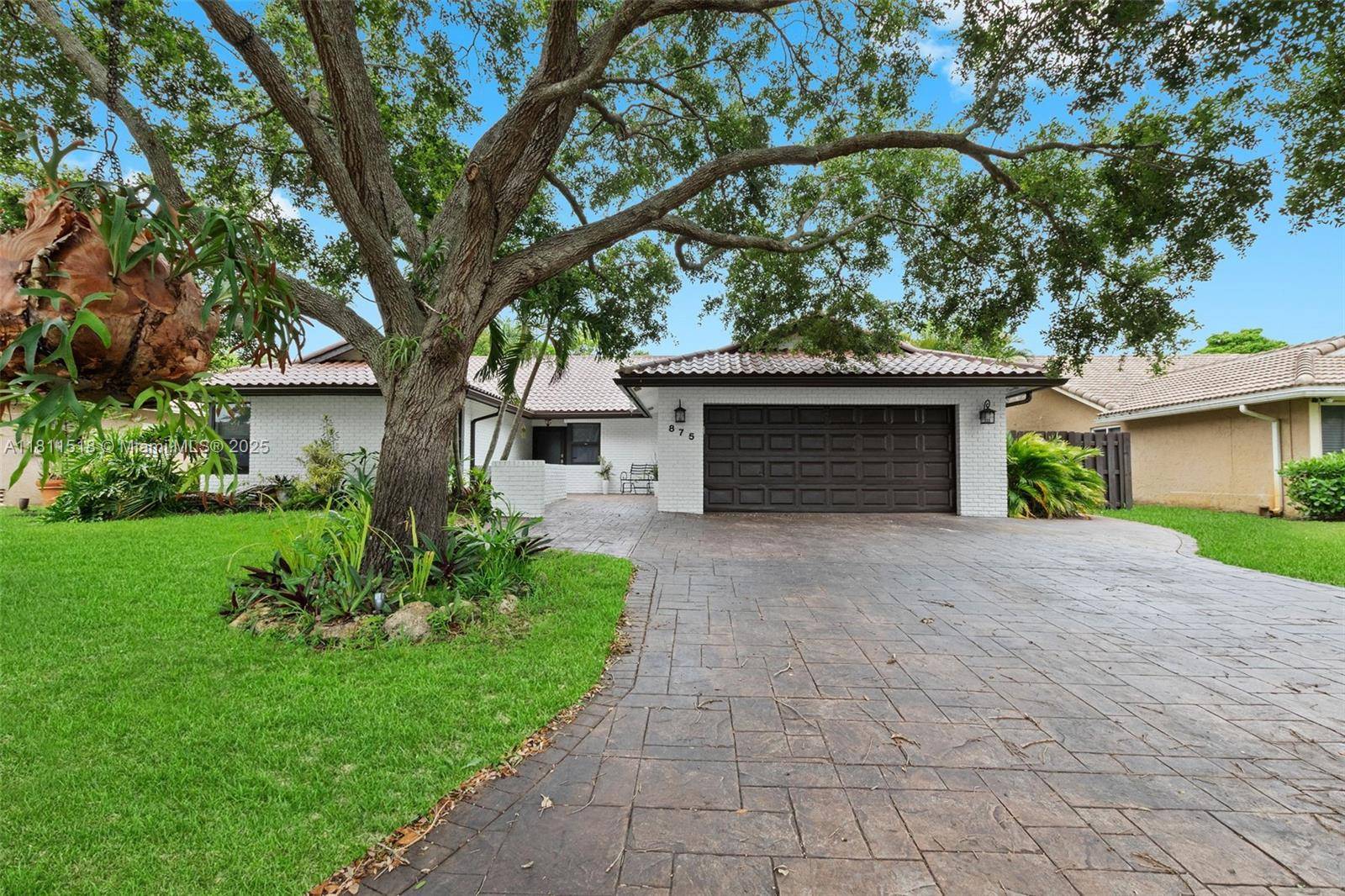 Reduced ! One of a Kind Single Family Home in Coral Springs, Stunning 4 bed, 2.