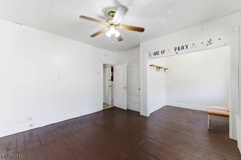 Well maintained 2 unit property in Jersey City's Greenville area featuring 4 bedrooms and 2 full baths.