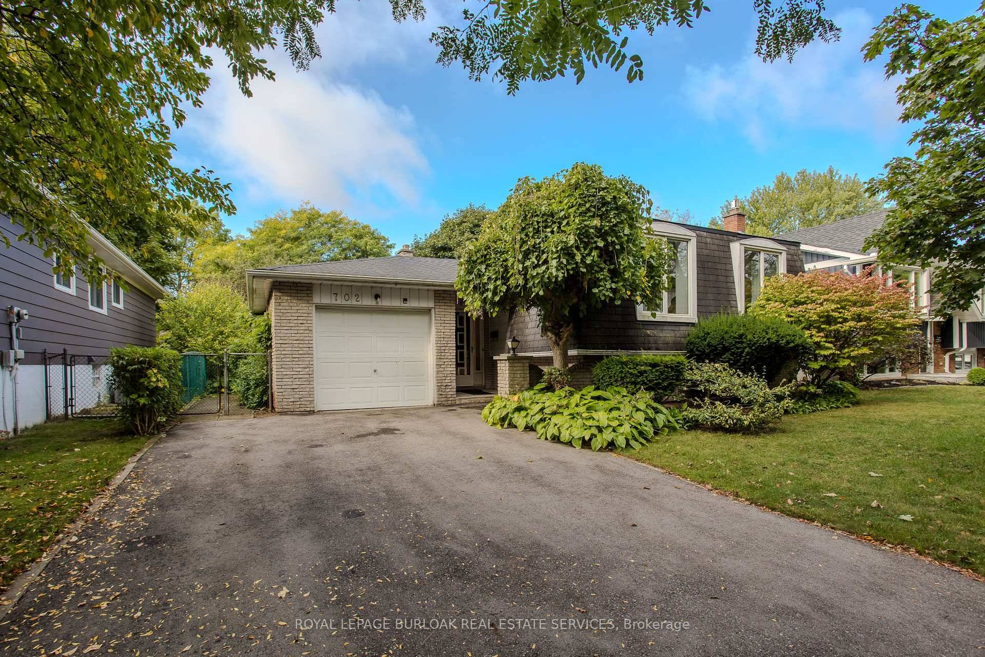 Welcome to a family friendly raised ranch bungalow, with 2144 sqft of living space, in one of South Burlington's most sought after communities.