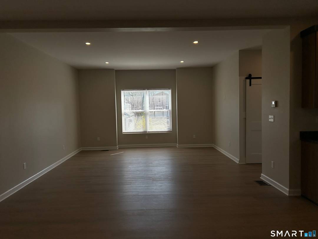 Brand New Contemporary Townhouse never occupied !