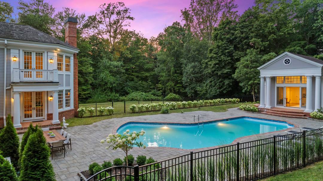 Welcome to 1421 Oenoke Ridge in the picturesque town of New Canaan, CT.