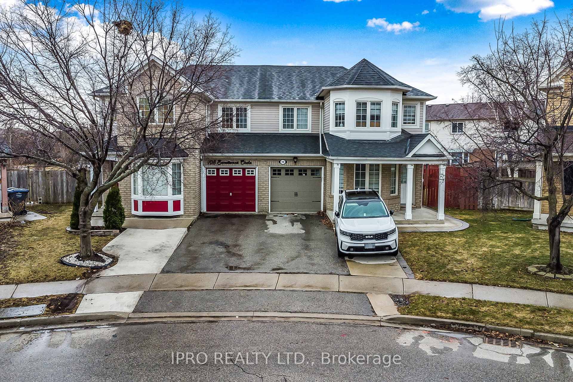 HUGE PIE LOT OASIS. Upon Arrival To This Beautiful 1800 Sqft 3 1 Bedroom 4 Bathroom Semi Detached Home Be Prepared To Be Delighted, Contented And Amazed With Everyrhing This ...