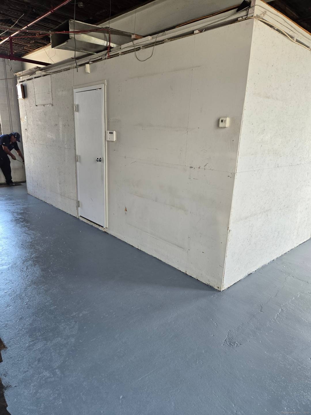 SALE PRICE 950, 00 CAP 4.