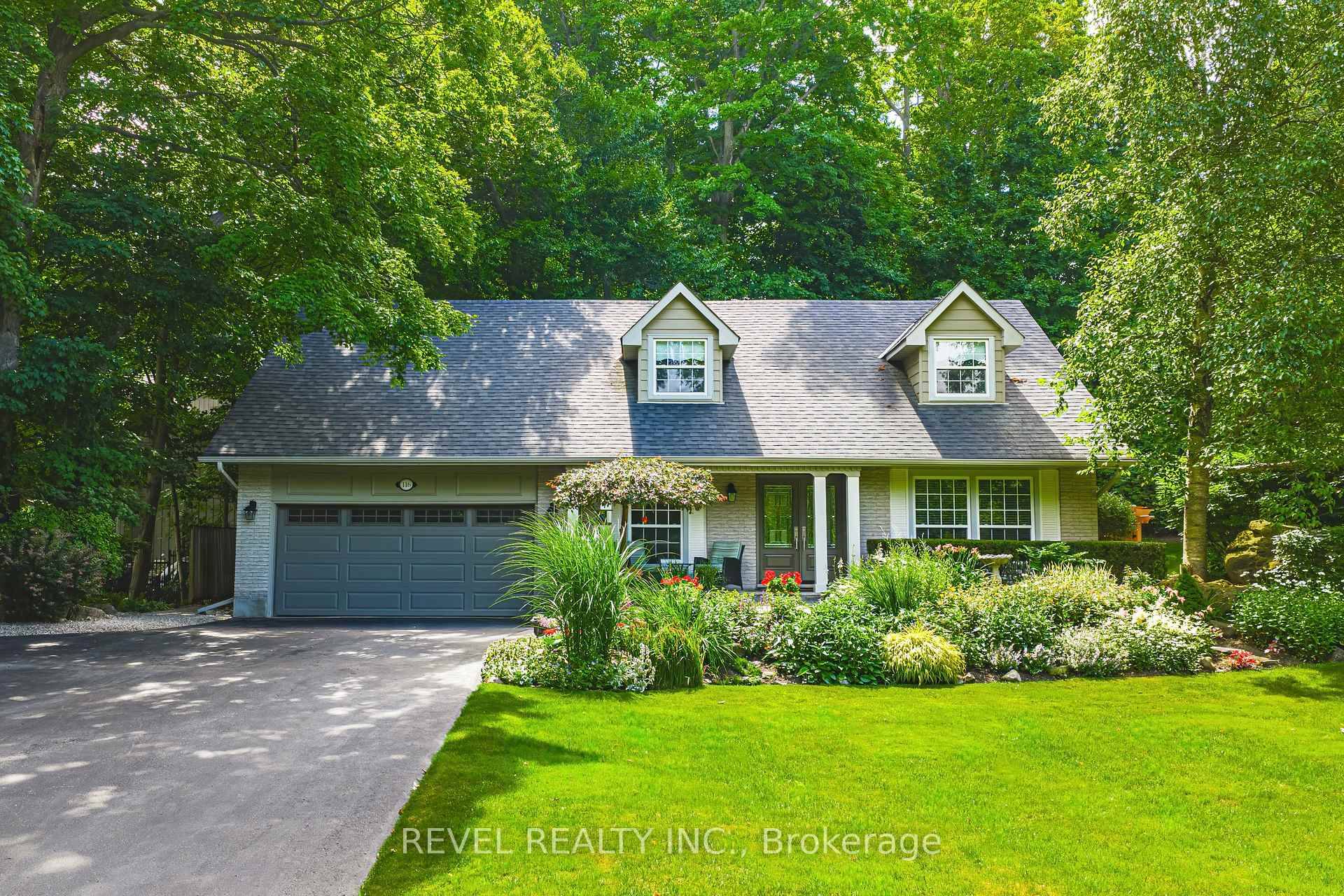A meticulously maintained Cape Cod style home in the heart of Campbellville !