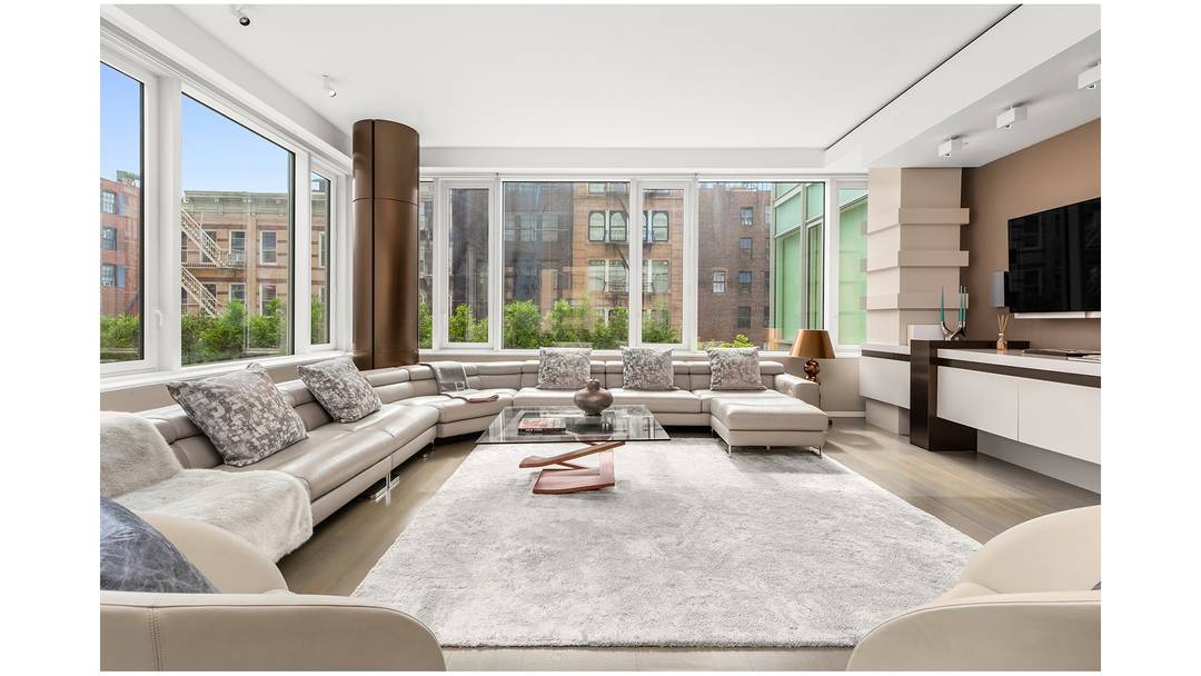 The Eklund Gomes Team presents this exclusive 4BR CONDO in SOHO Situated in a prime SOHO location, this museum quality four bedroom, four and a half bath residence is in ...