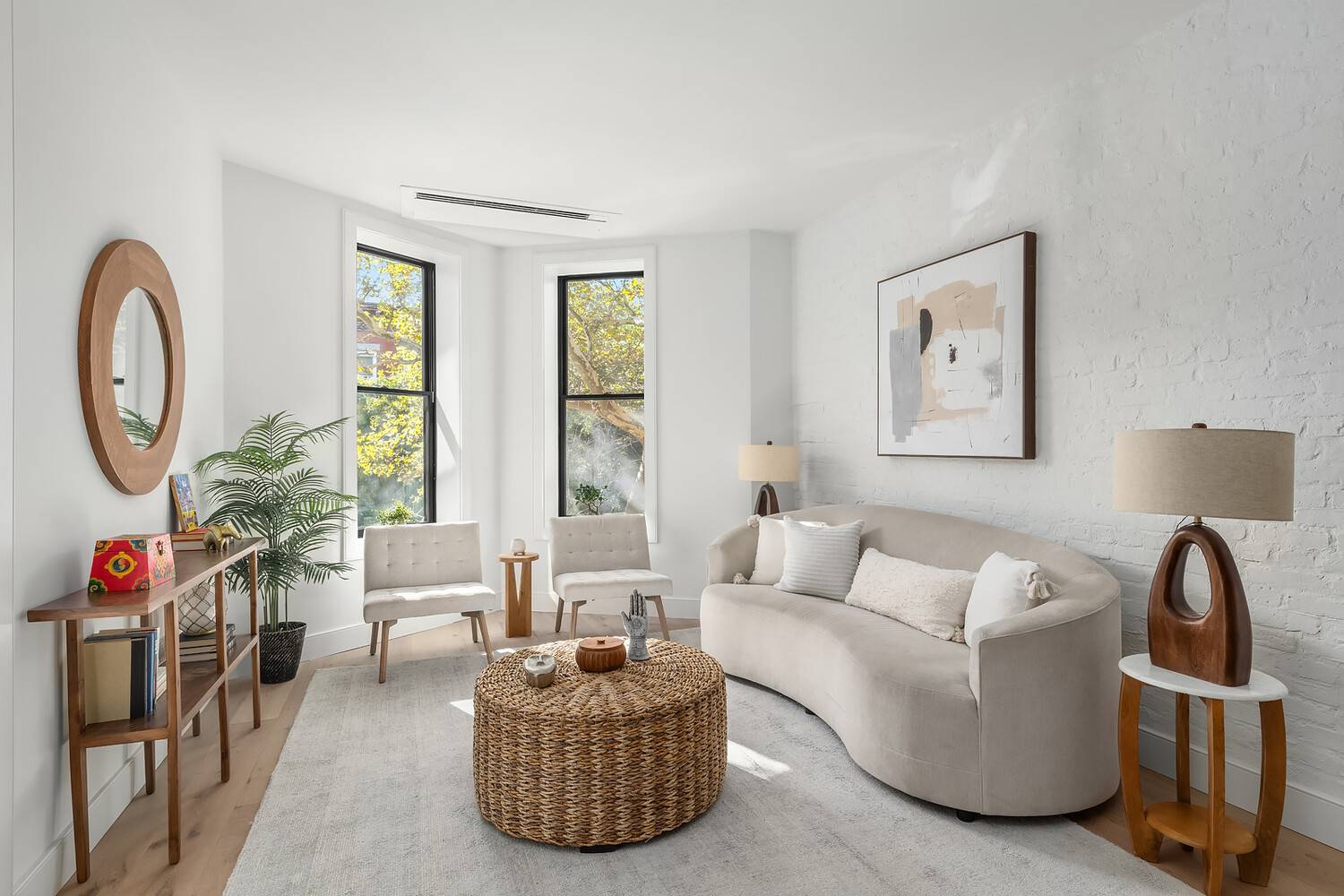 Experience the essence of refined Brooklyn living at 665 DeGraw Street, a boutique condominium located on one of Park Slope's most beautiful blocks.