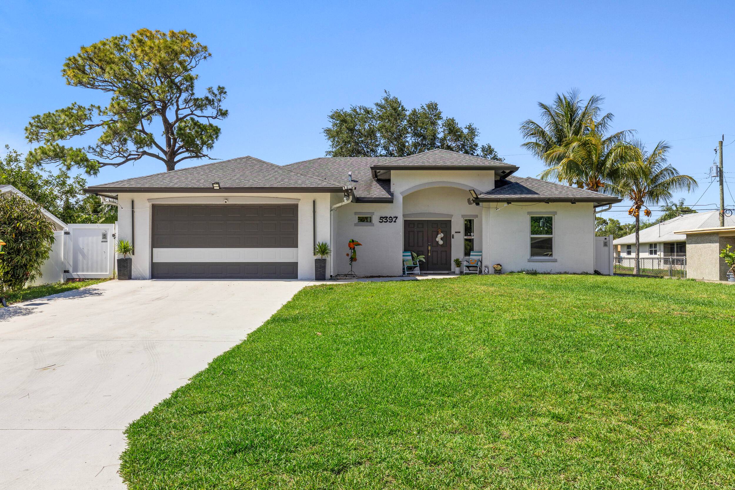 Discover this 2018 modern home in the non HOA community of Country Club Estates, featuring 3 bedrooms, 3 full baths, and a dedicated office den space.