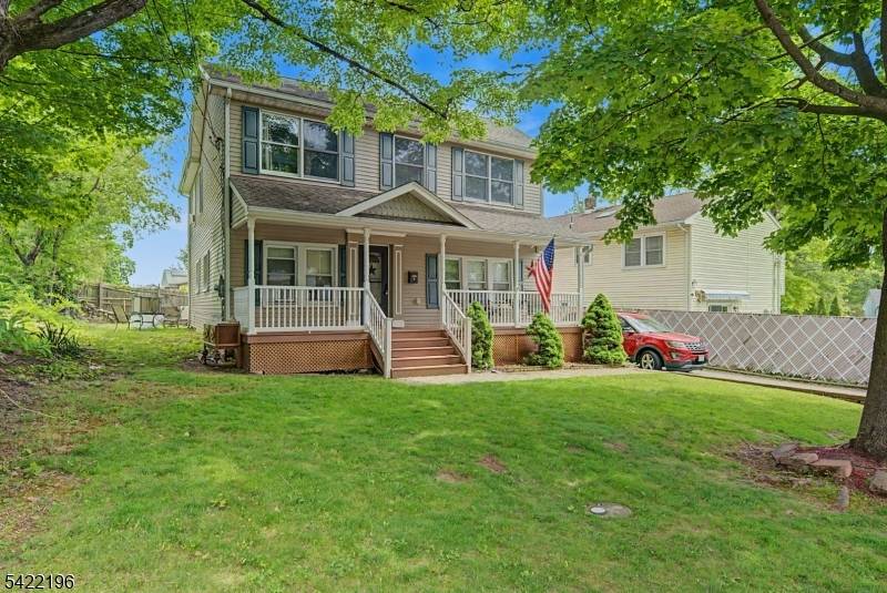 Set in the desirable Lake Parsippany section, this well maintained Colonial offers the space, layout, and property size buyers have been searching for.