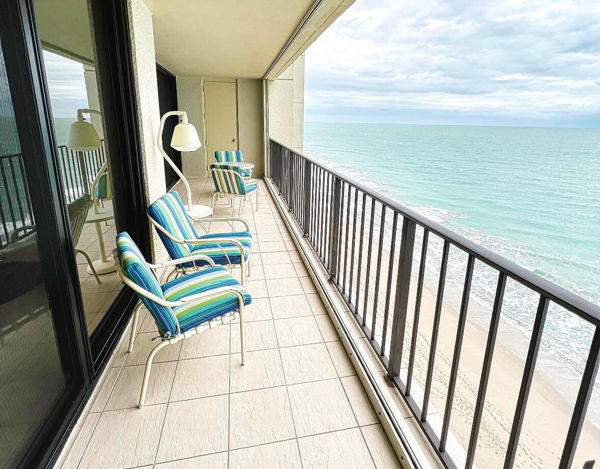 Come vacation at the highly desirable Admiral at Island Dunes.