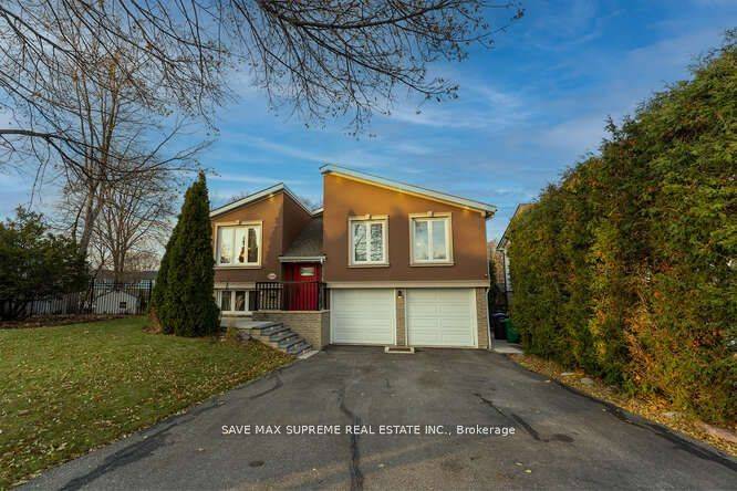 Step Into Serenity With This Captivating House In Mississauga.