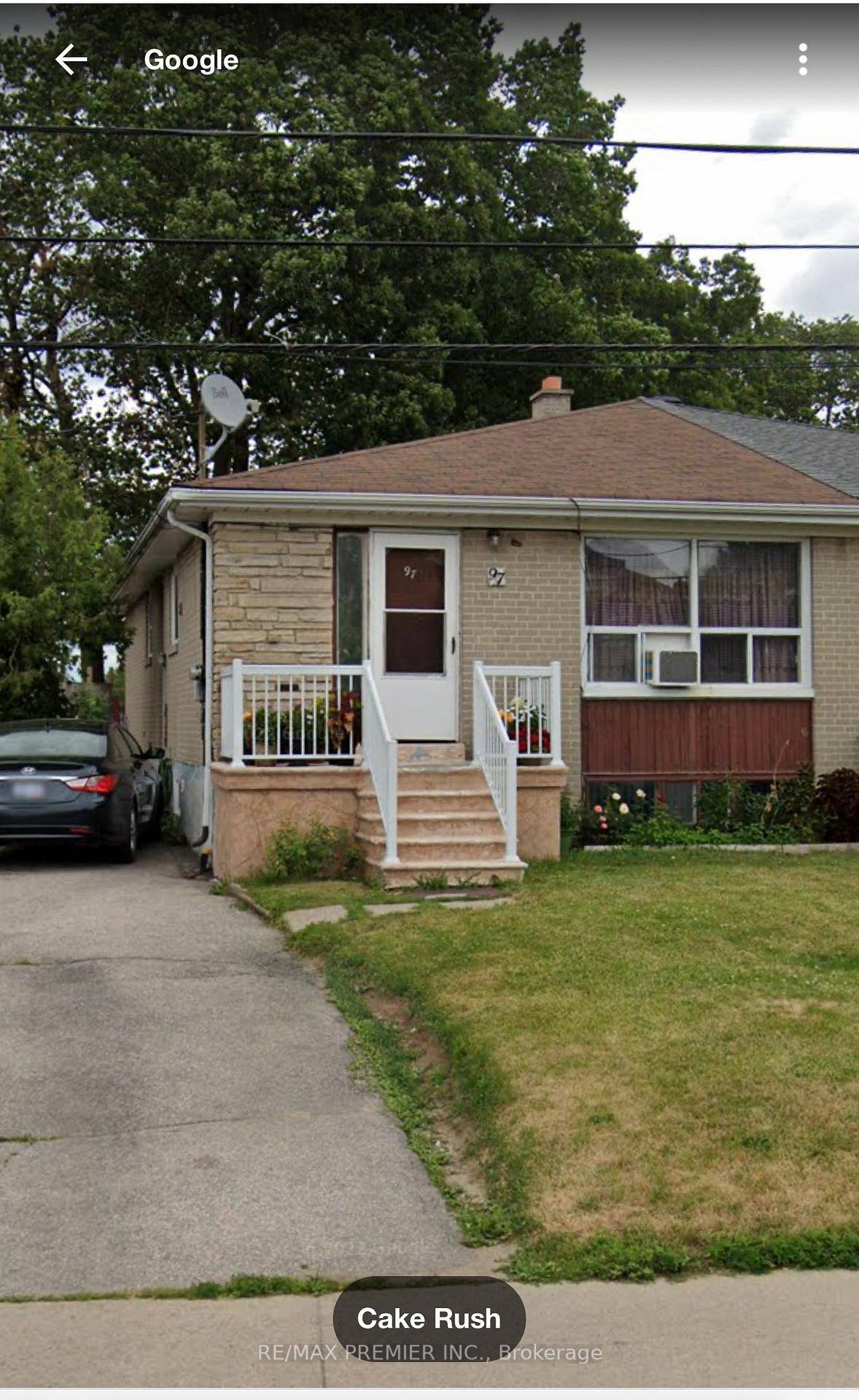 Fully renovated semi detached home in a very good neighborhood.