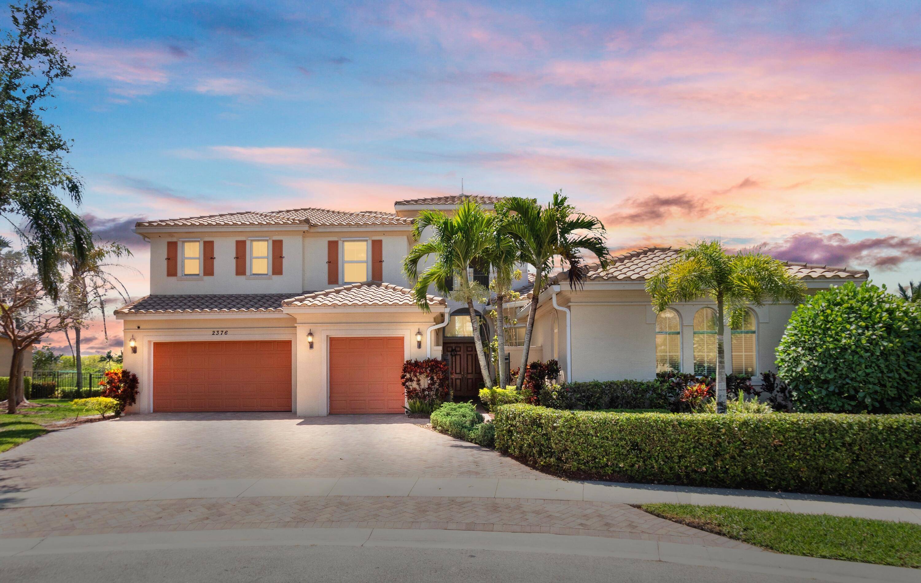 Welcome home to this stunning 6500 total sq.