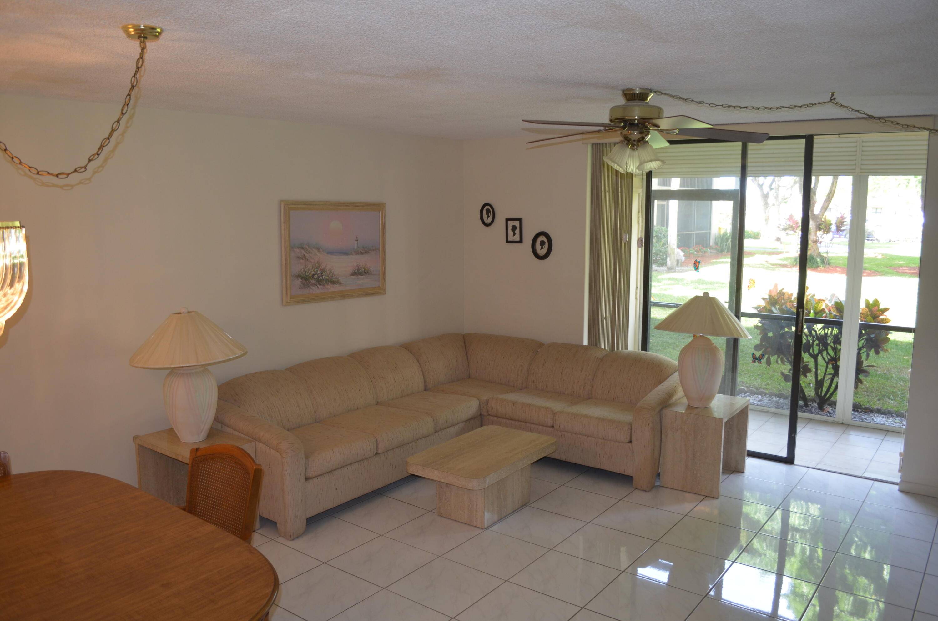EZ Access first floor unit in Oleander building of Las Verdes.