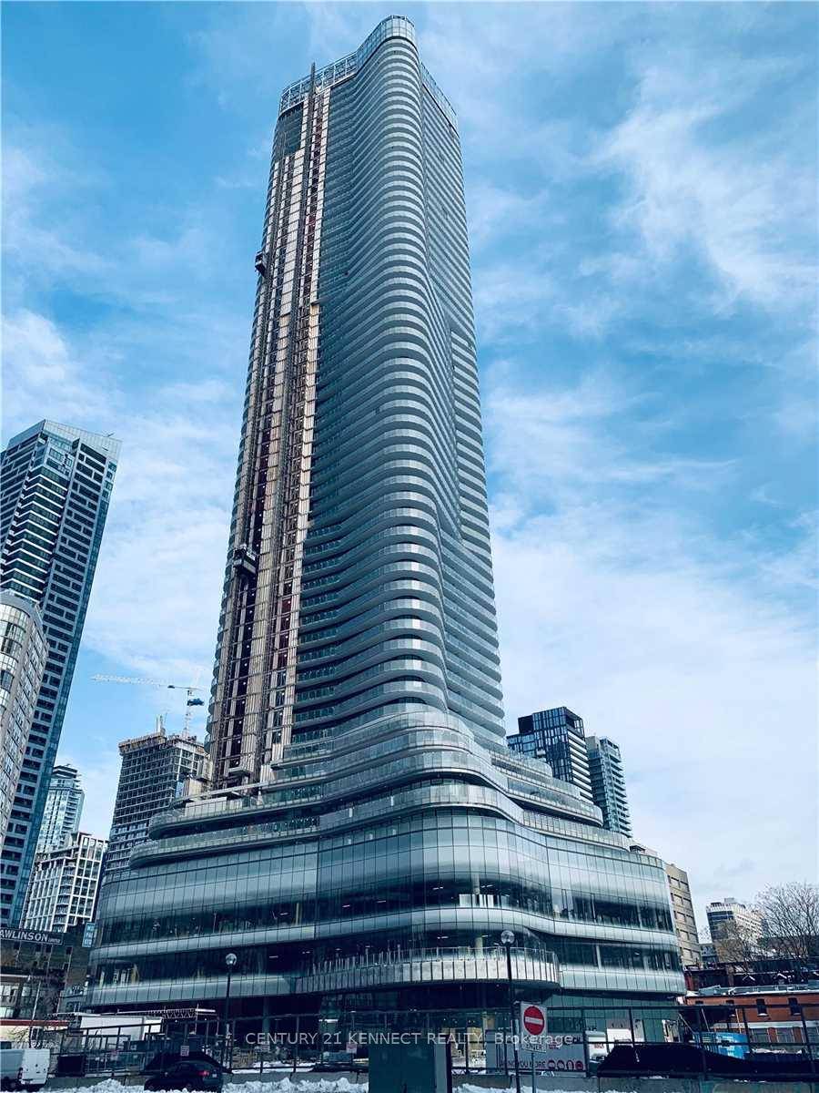 Wellesley On The Park Condos.