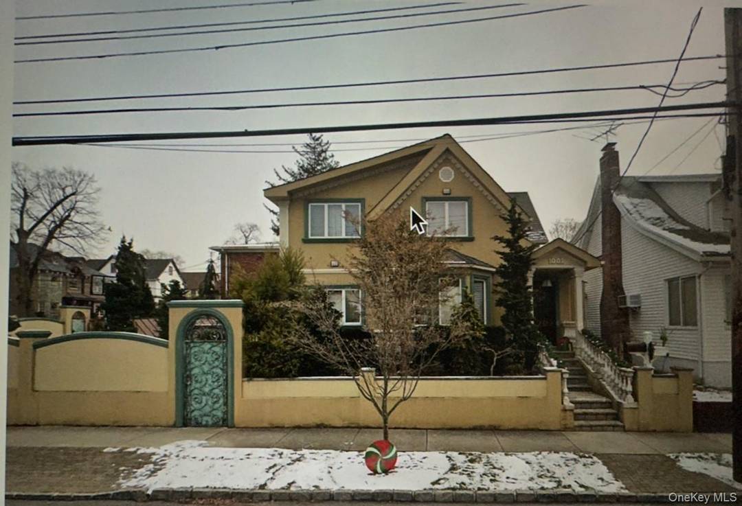 Beautiful well maintained home in the Beechurst Section of Whitestone, Queens.