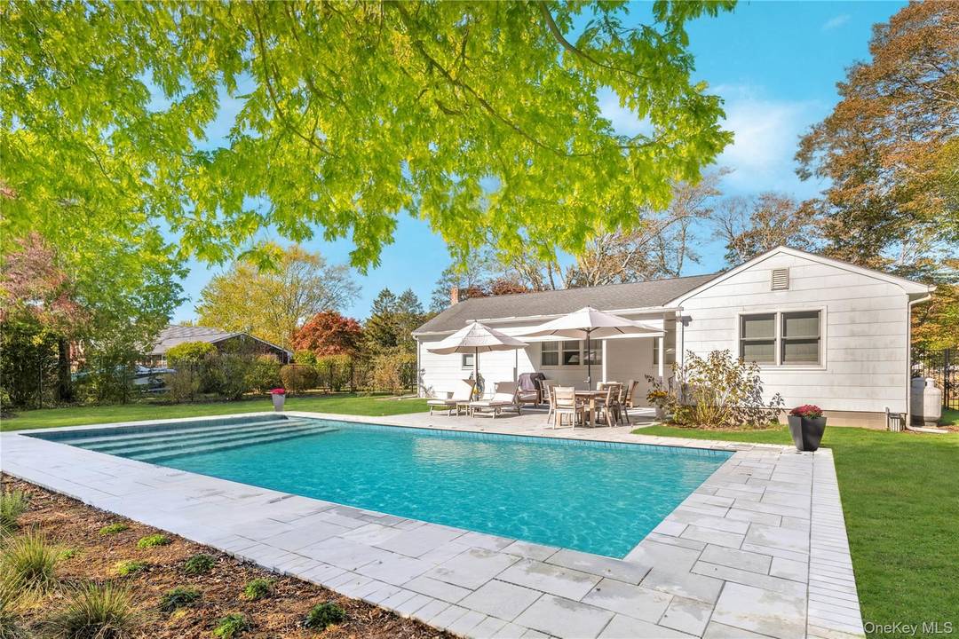 Stylishly Renovated Ranch with Saltwater Pool !