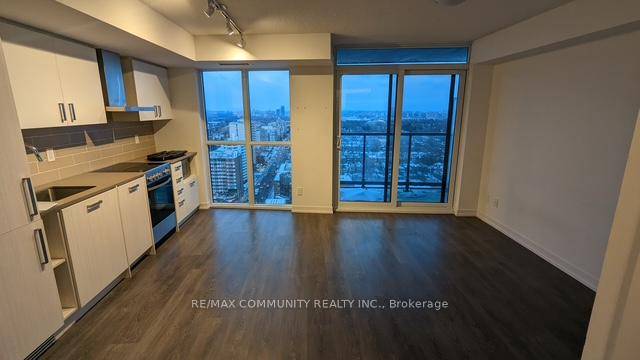Studio Unit Available In A Highly Sought After Midtown Area At Yonge And Eglinton, Ideal For Young Professionals.