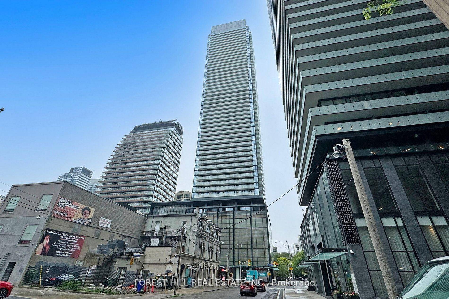 Welcome to the Luxurious Teahouse Condos by Renowned Developer Lanterra.
