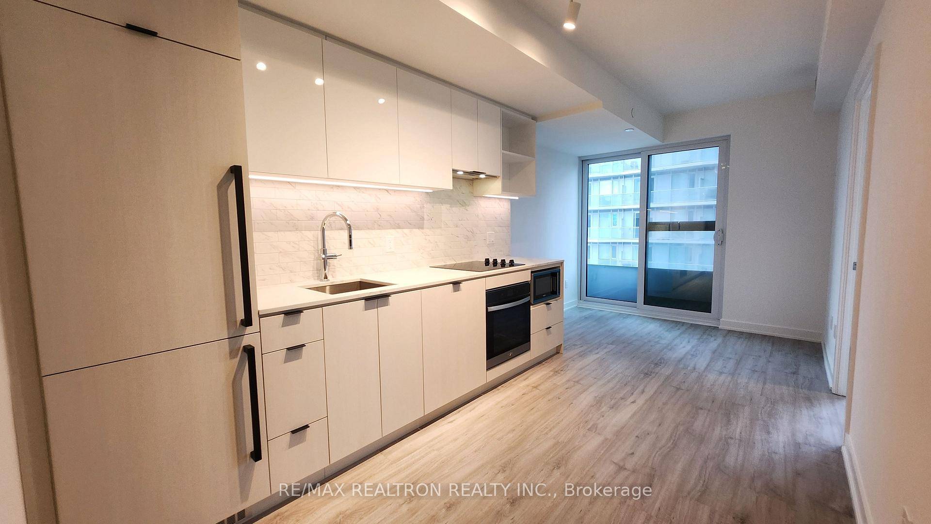Bright and Spacious Brand New 1 Bedroom Plus Den Unit with 2 Bathrooms.