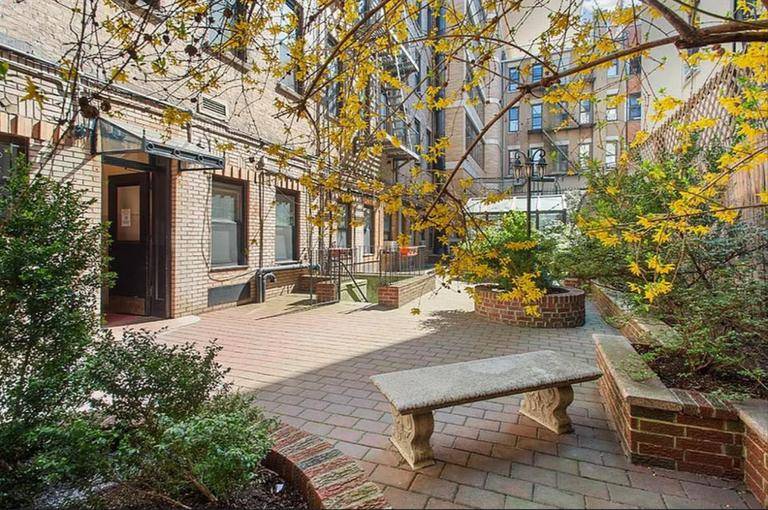 Amazing 2 bedroom available for July !