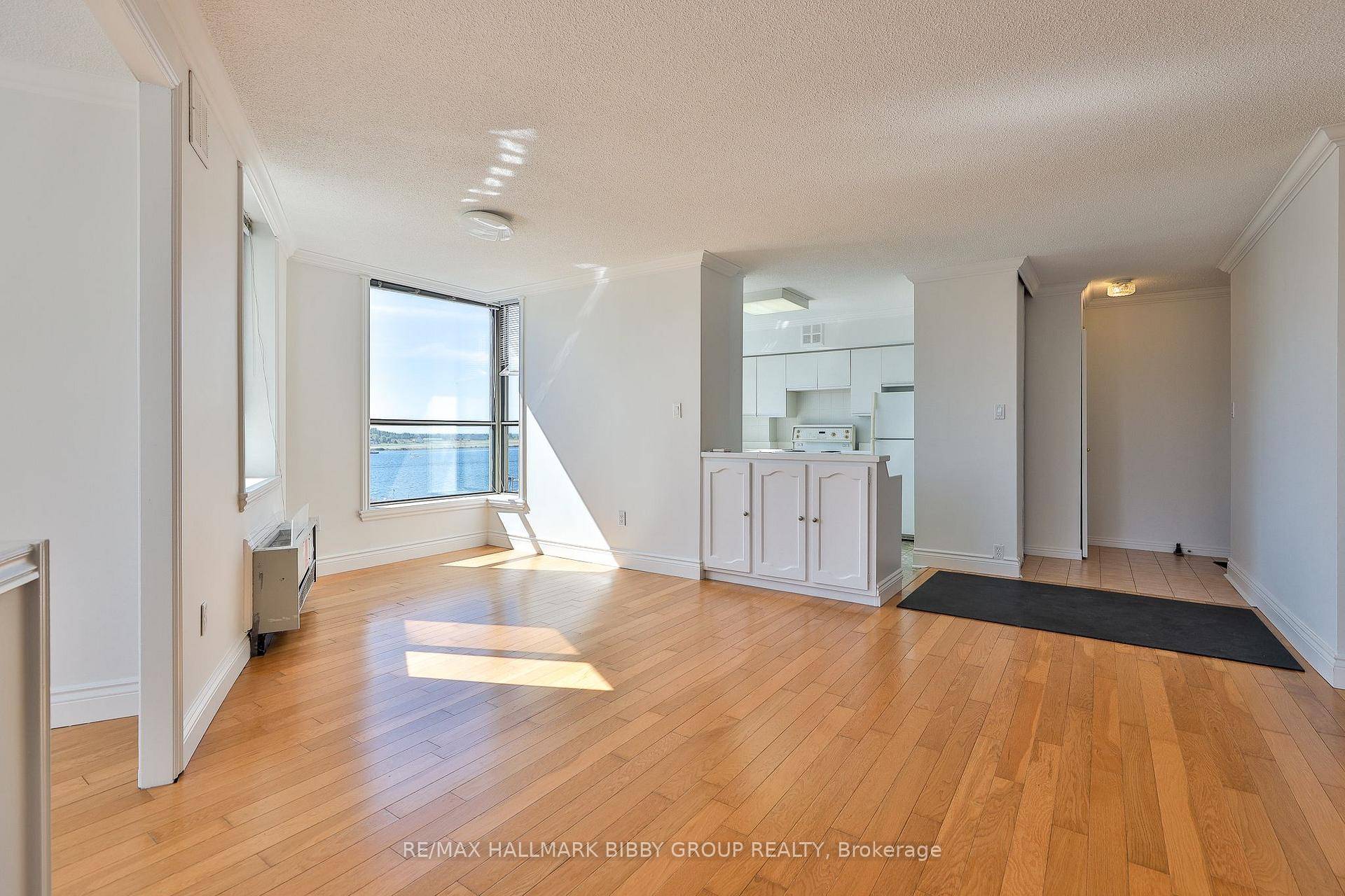 Welcome To This Iconic One Bedroom Plus Den And Rare South Facing Unit.