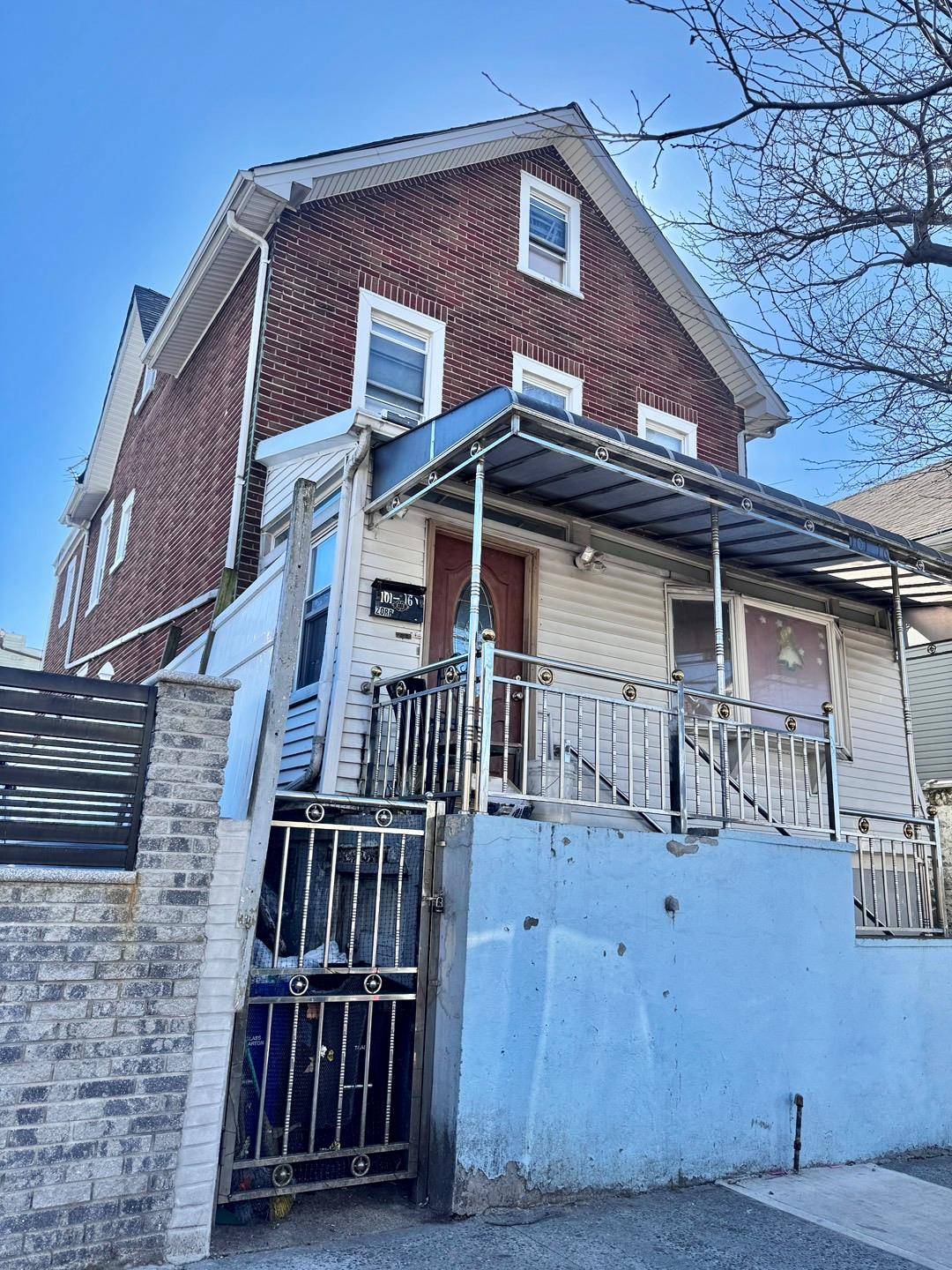 The property offering a prime location with great potential high income, low taxes 4651.