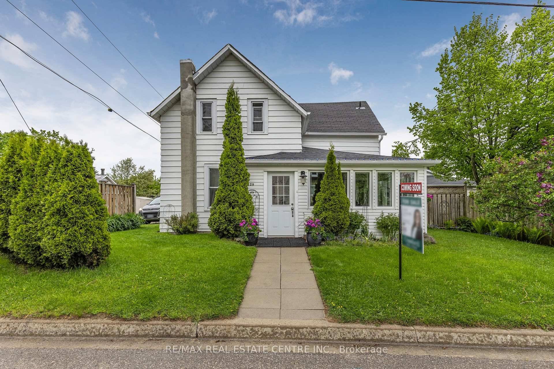 This charming and move in ready 3 bedroom, 2 bath home sits on a spacious corner lot just a short walk to Shelburne's Main Street, local parks, and only 15 ...