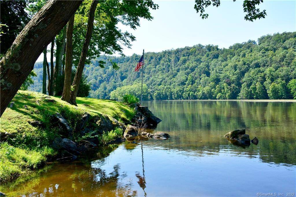 Annual furnished rental available April 2026.