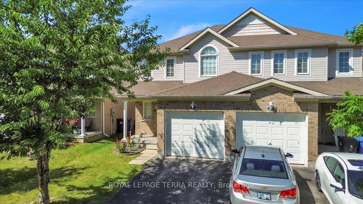 Elegant 3 Bedroom Semi Detached Home Near Guelph Lake !