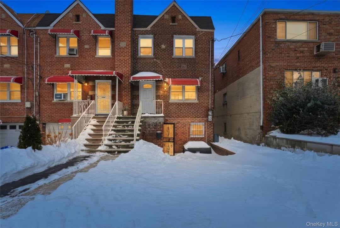 Well maintained brick 2 family home located in the Bronx, offering a total of 1, 944 sq ft and convenient driveway parking.