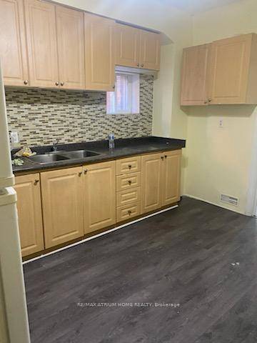 Large Semi In High Demand Davenport Symington Area.