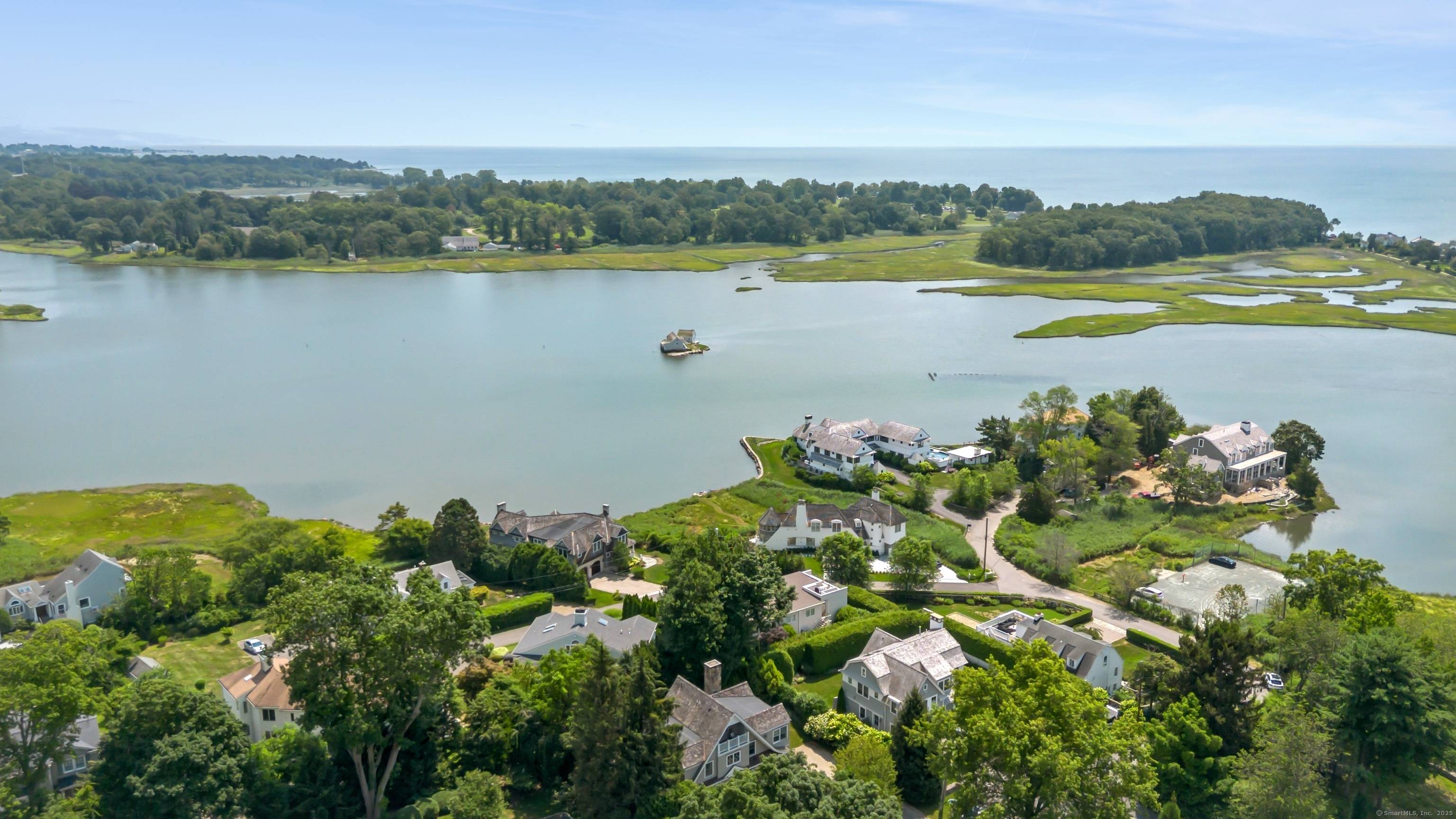 Gorgeous home with waterviews !
