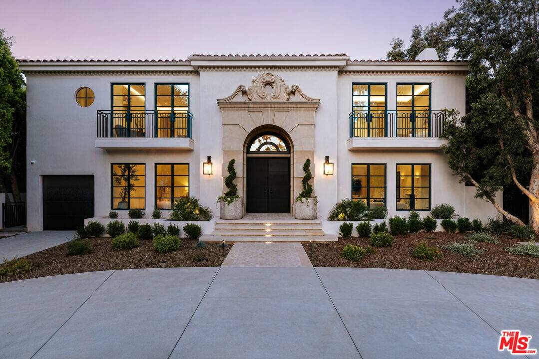 906 N Beverly Dr 6BR Beverly Hills Post Office | B.H.P.O. La