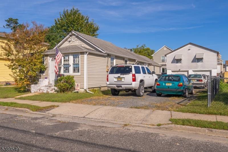 Charming 4 bedroom ranch style home in desirable Union Beach !