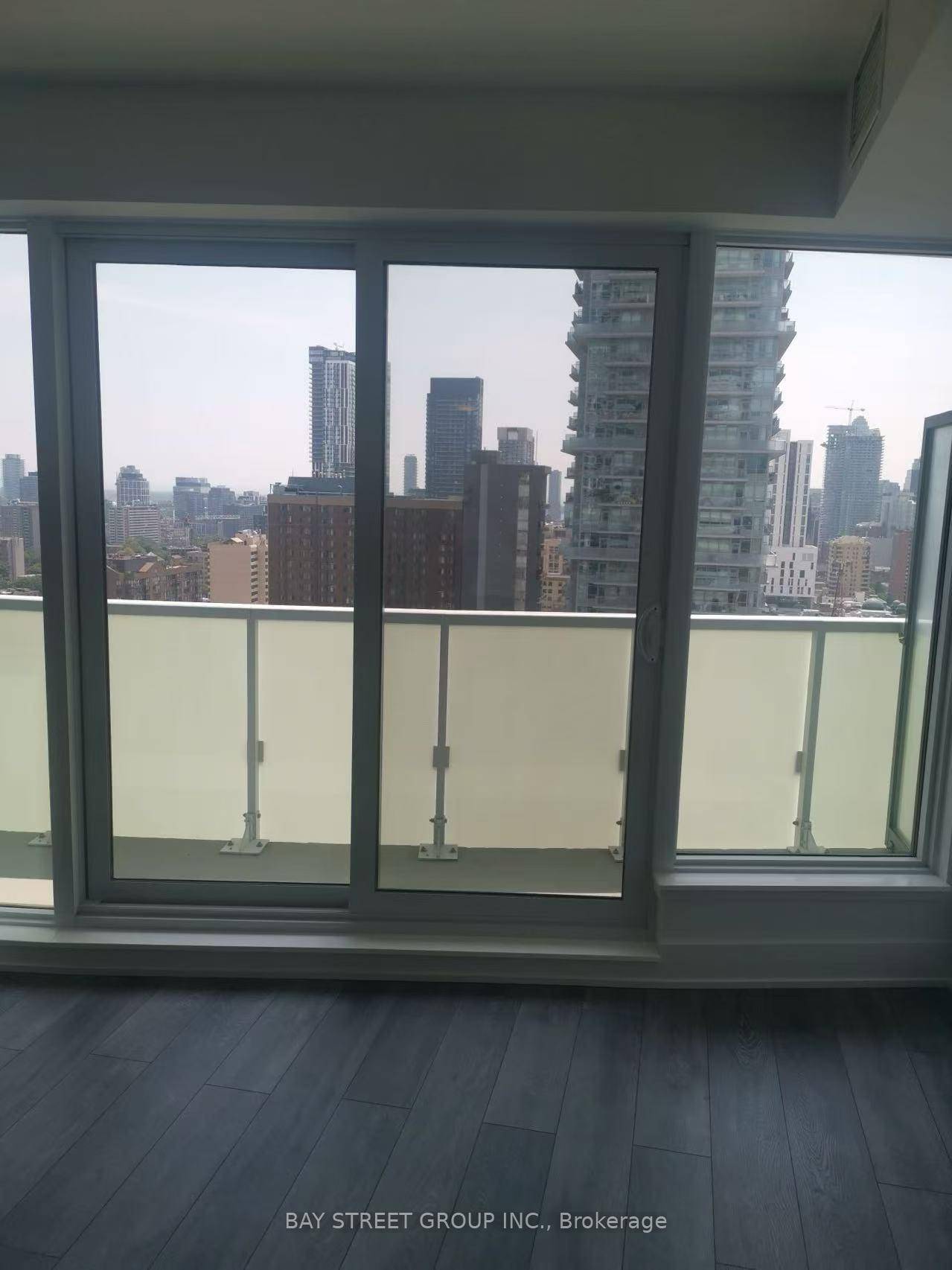 The Stanley Condo ! Bright amp ; Spacious With Functional Layout, Unobstructed SouthView W Large Balcony, Floor To Ceiling Window, 9 Ft Ceiling.