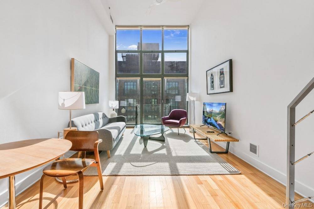 Spacious and sun filled !