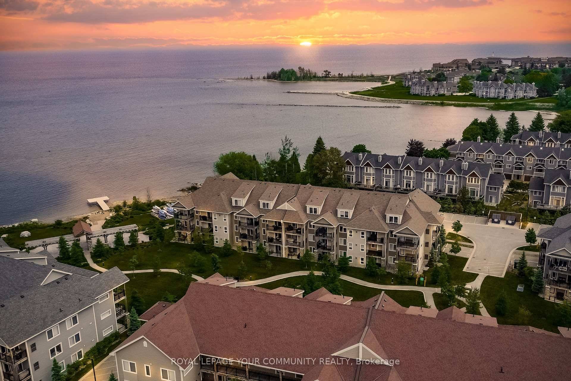 Welcome to this remarkable waterfront retreat along the picturesque shores of Georgian Bay !