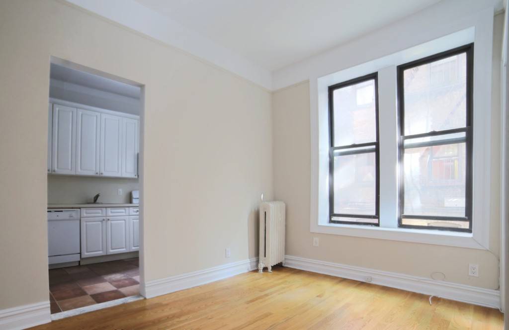 Beautiful 2 bedroom apartment apartment in Morningside Heights.