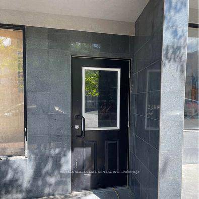 Fully Furnished 2 Bed Apartment in Niagara Falls, Discover comfort and convenience in this bright Newly Renovated 2 bedroom apartment located in a secure, well maintained building in Niagara Falls.