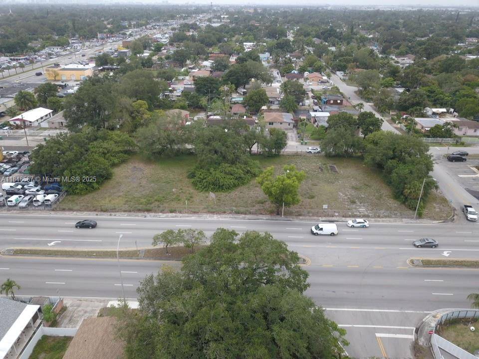 Great opportunity to acquire one of the last 1 acre parcels in the heart of Miami.