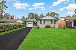 Newly Renovated Spacious Bungalow In Clarkson Area In Lorne Park School District.