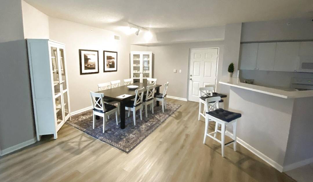 Gorgeous fully furnished, 2 bedroom and 2 bathroom apartment in amazing location.