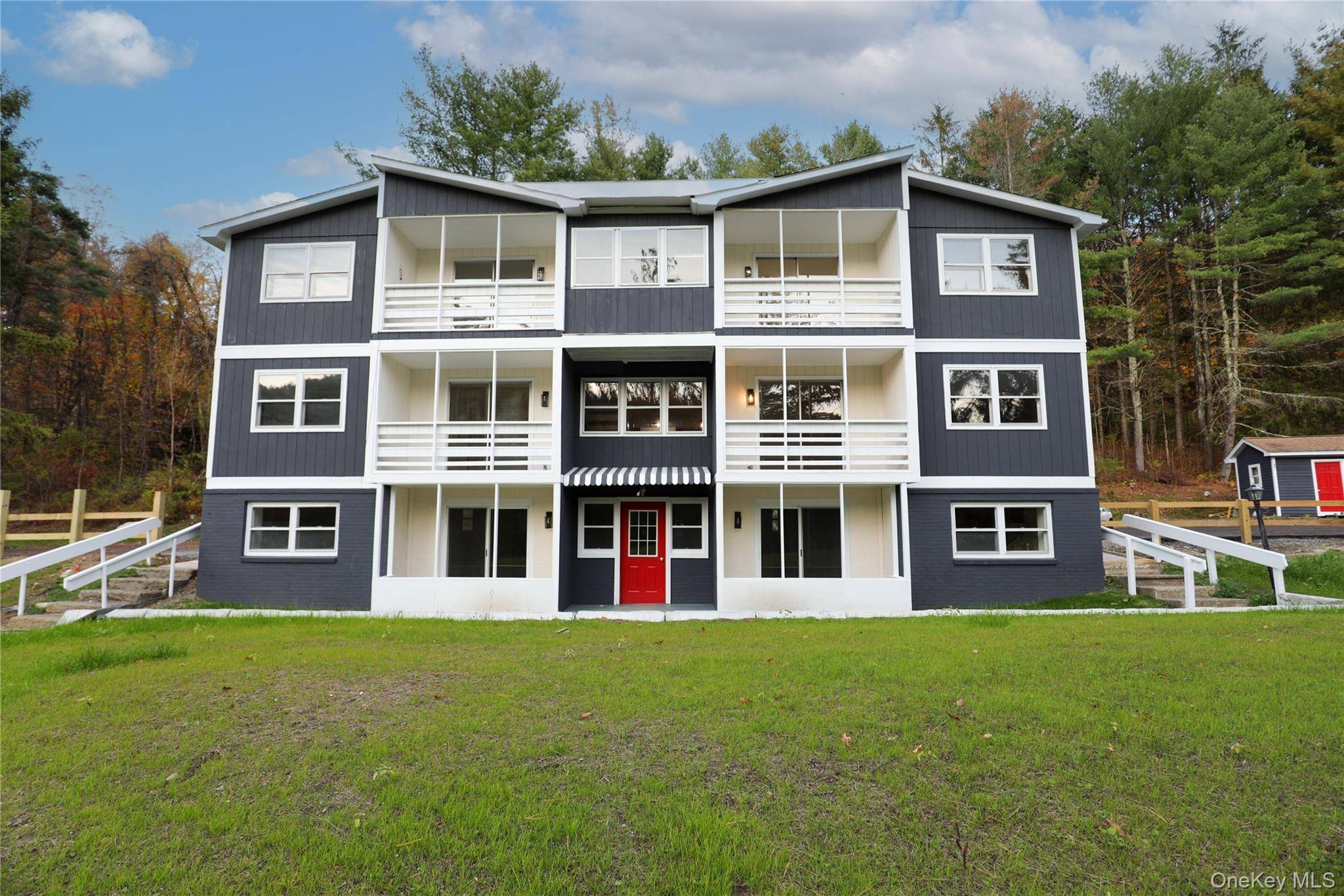 Beautifully Updated 6 Unit Investment Property in Hillsdale, NY !