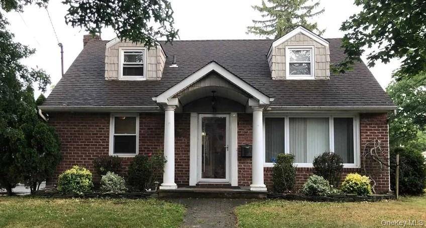 Charming Cape Cod Home for Rent in New Hyde Park This property features 3 bedrooms and 2.